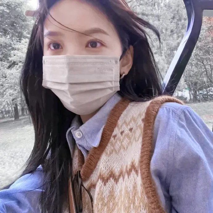 星光落在她身上